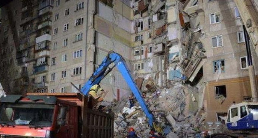 Rusia: hallan viva a una beb&eacute; de once meses debajo de los escombros del edificio ca&iacute;do