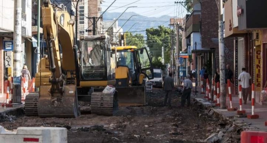 Comenz&oacute; la obra de las peatonales