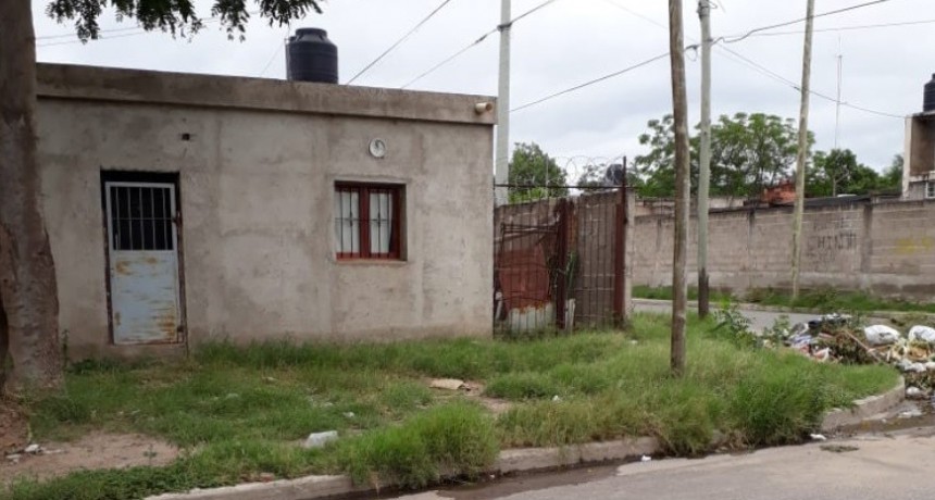 Casa abandonada se transform&oacute; en basural