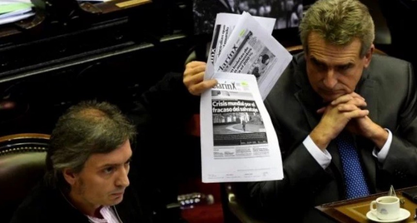 El kirchnerismo denunci&oacute; un "intento de golpe de Estado en Venezuela"