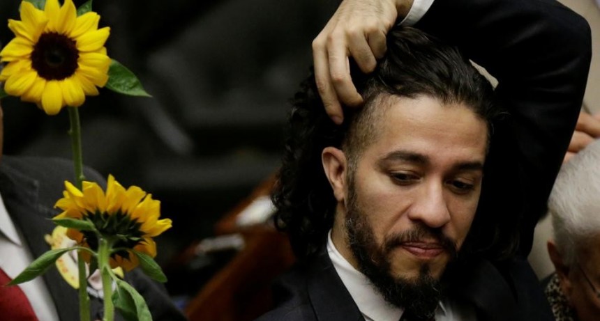 Un diputado brasile&ntilde;o gay renuncia y abandona el pa&iacute;s:Necesito seguir vivo