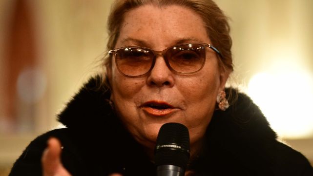 Carri&oacute; va por el cupo femenino en Tribunales