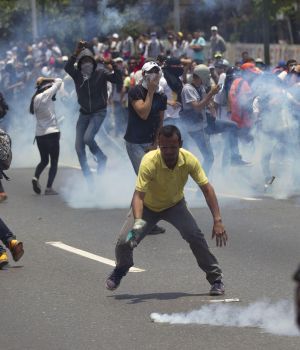 Venezuela se prende fuego: 4 muertos