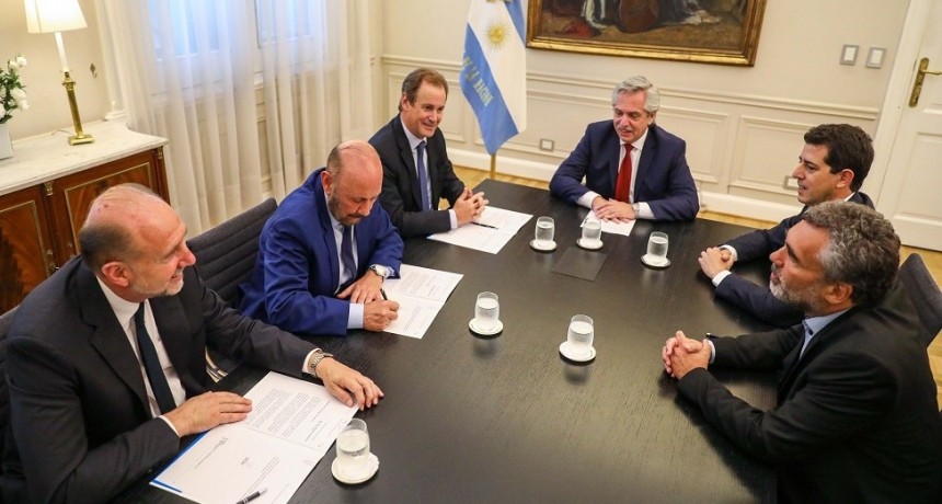 El Presidente firmó con Santa Fe, Entre Ríos y Formosa un acuerdo por deuda de la Anses
