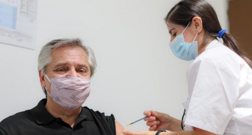 Alberto Fernández se aplicó la vacuna Sputnik V