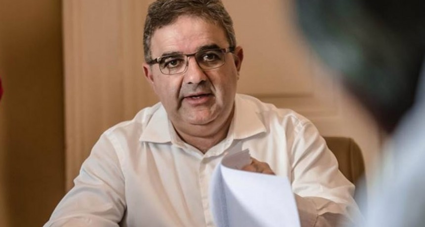 Jalil adelantó que se evalúa la vuelta a las aulas en la provincia en febrero