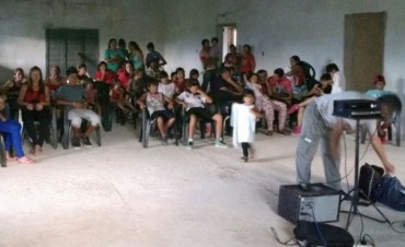 El Cine Móvil del INCAA/Cultura en La Puerta y Huillapima