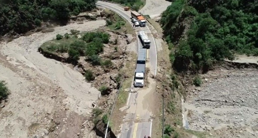 Sacaron los veh&iacute;culos que estaban varados de La Cebila