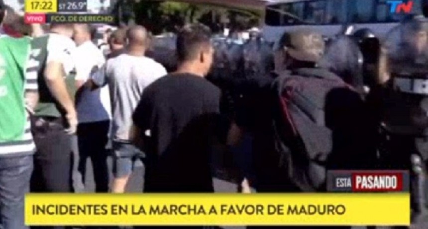 Incidentes en Recoleta por una marcha a favor de Nicol&aacute;s Maduro