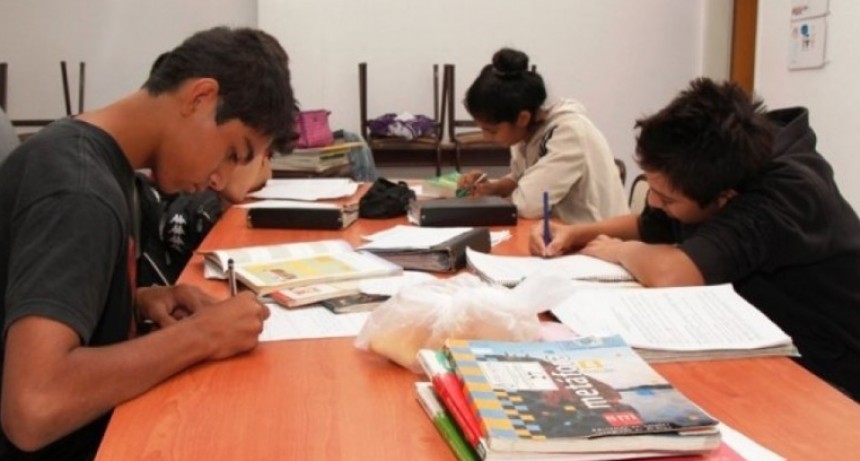 Clases de apoyo gratuitas en la Unca