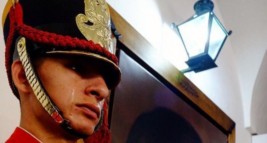 El llanto del granadero que se volvi&oacute; viral