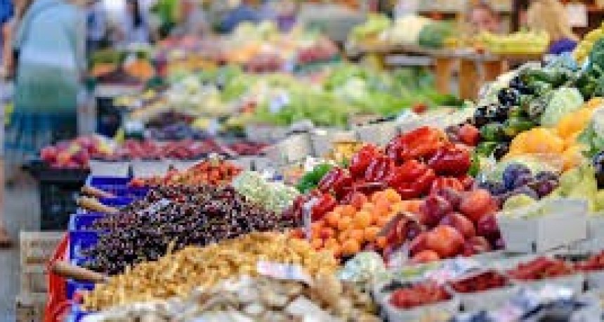 La canasta básica aumentó un 3,7% en enero: una familia necesitó 26.442 pesos para no ser pobre