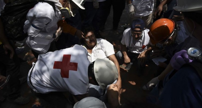 Los motociclistas enmascarados de Maduro aterrorizan en la frontera venezolana