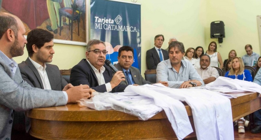 Lanzan Tarjeta Mi Catamarca: beneficiará a 120 mil alumnos para la compra de kits escolares