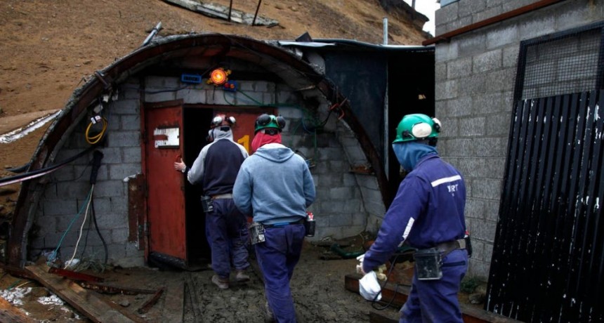 Aníbal Fernández despidió a 417 empleados de Yacimiento Carbonífero Río Turbio