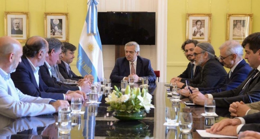 Subirían tres puntos las retenciones a la soja y se tensa el vínculo con el campo