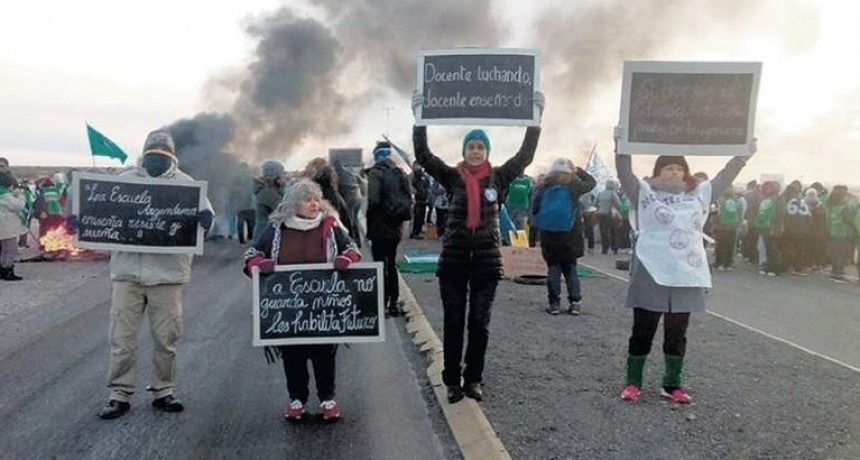 Los docentes de Chubut no inician las clases y van a un paro de 72 horas