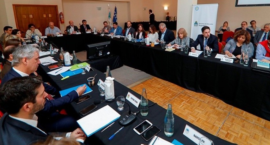 Ministros de Educación de todo el país firmaron el “Compromiso de Chapadmalal”