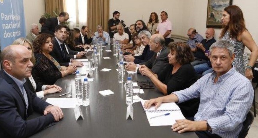 Paritaria docente nacional: acuerdo entre Gremios y Gobierno