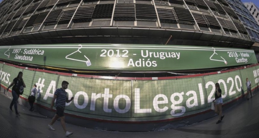 Amnistía Internacional marca terreno por el aborto legal