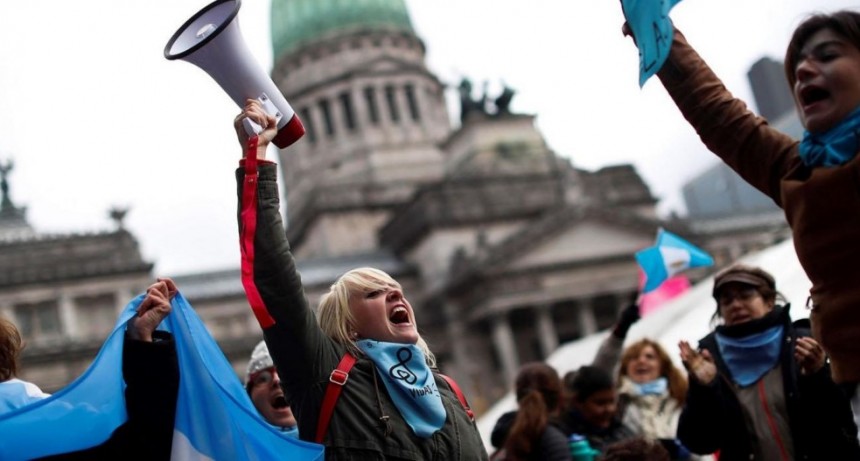 Aseguran que no dan los votos para aprobar la legalización del Aborto pero ante un empate CFK tendrá la obligación de desempatar