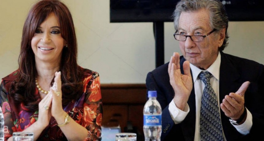 Cristina envió sus condolencias a la familia Macri