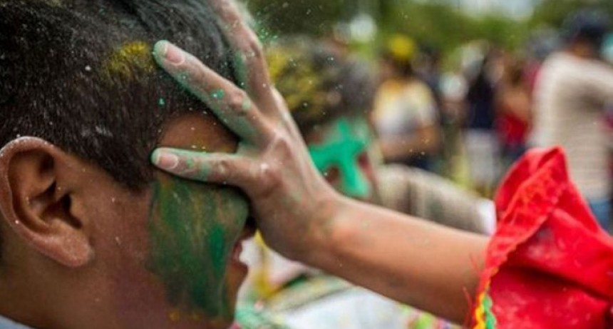 Grave imprudencia de carnaval en Salta: Le quemó la vista a un niño