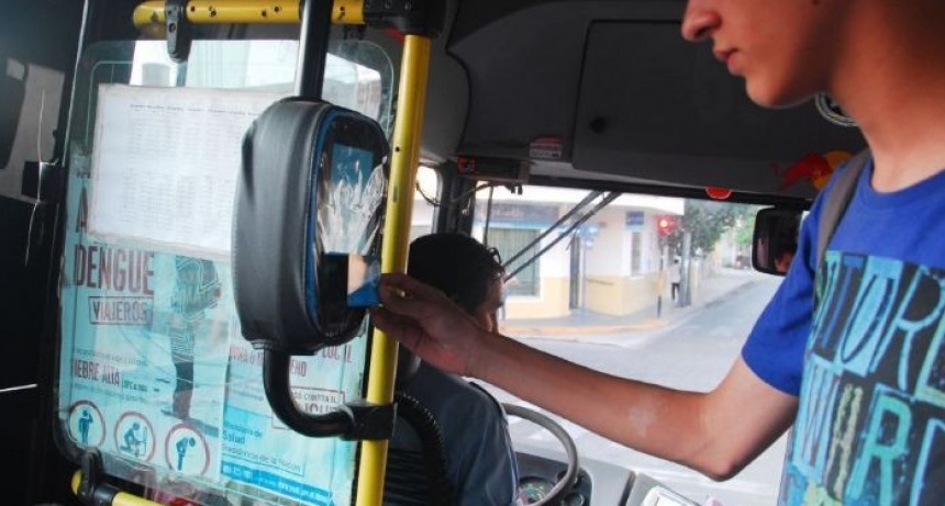 Transporte reconoció que no se está acreditando el boleto gratuito a los estudiantes que viajan con la SUBE
