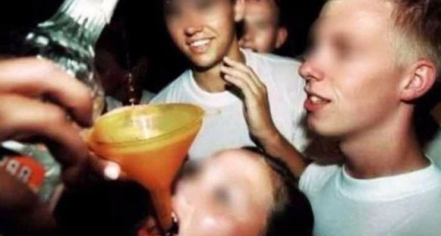 Mujer abusaba de menores de 13 y 14 años,tras embriagarlos 