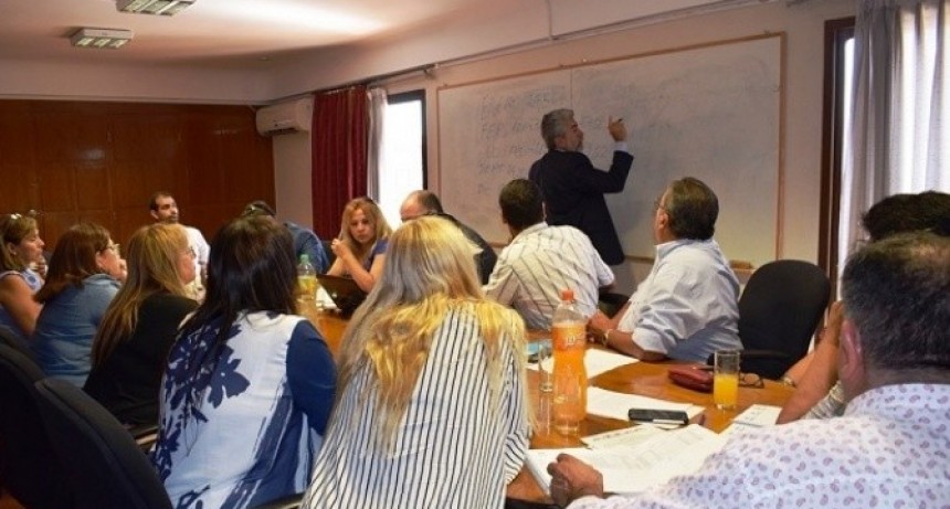 Gremios docentes volvieron a rechazar propuesta oficial