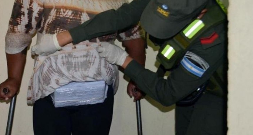 Usan a una discapacitada para transportar más de 5 kg. de cocaína