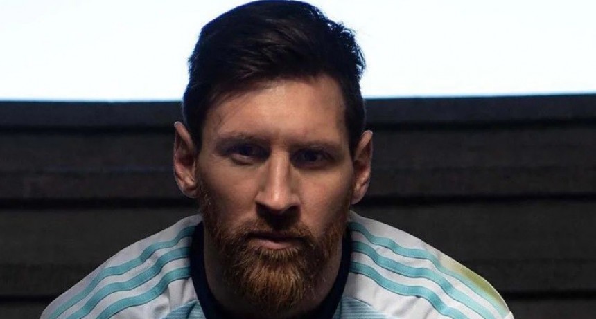 Con Lionel Messi como modelo, la Argentina presentó la camiseta que usará en la Copa América