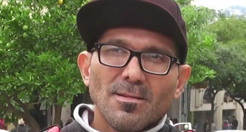 Se encadenaron para pedir trabajo y desde casa de Gobierno le ofrecieron un Bolsón de alimentos 