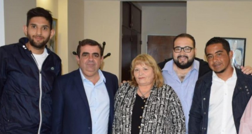  Catamarca: 400 kits escolares para empleados de Diputados