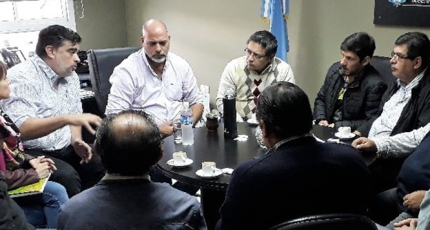 Micone con Intersindical Minera y el vice de Yamana