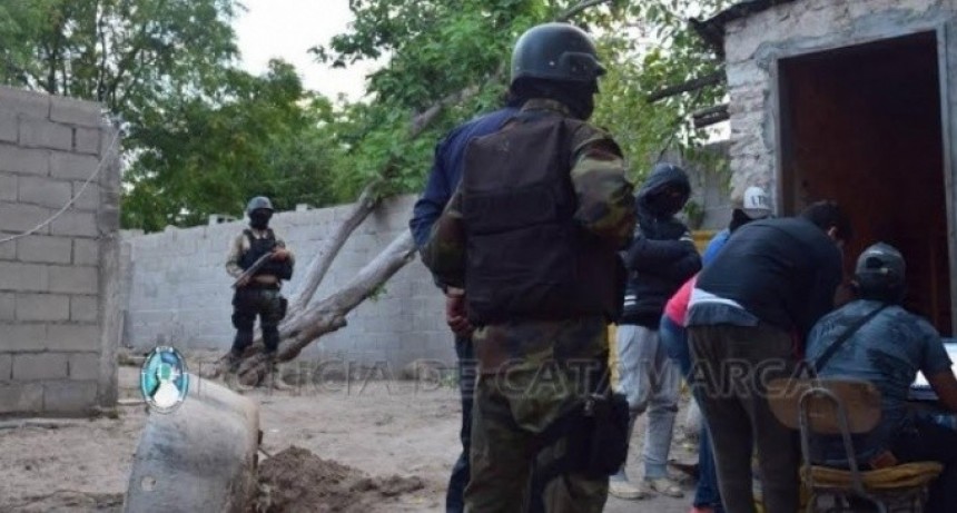 Desbaratan puntos de venta de drogas en el sector sur de la Capital