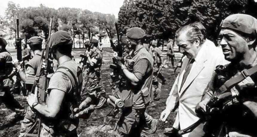 RAÚL ALFONSÍN: La casa está en orden y no hay sangre en la Argentina