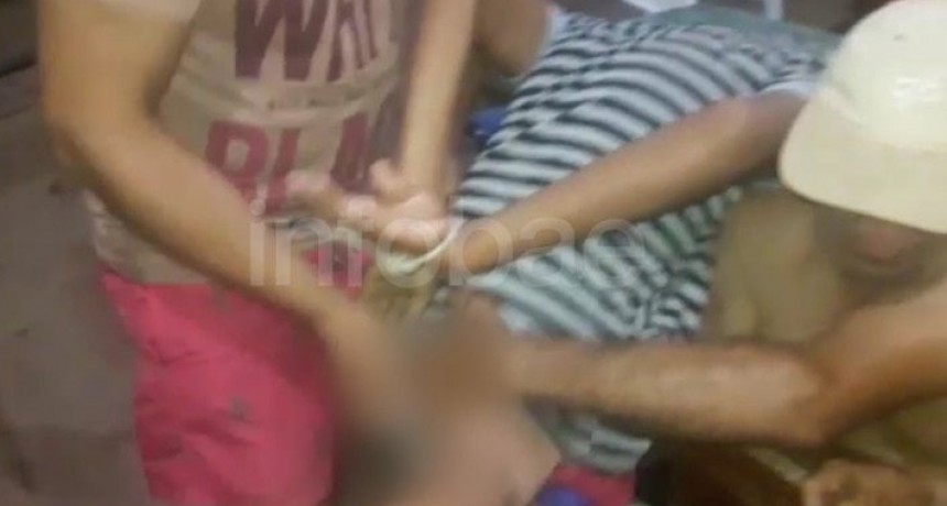 Las imágenes que vio todo un pueblo: el abuso a un joven por una patota de siete hombres en Córdoba