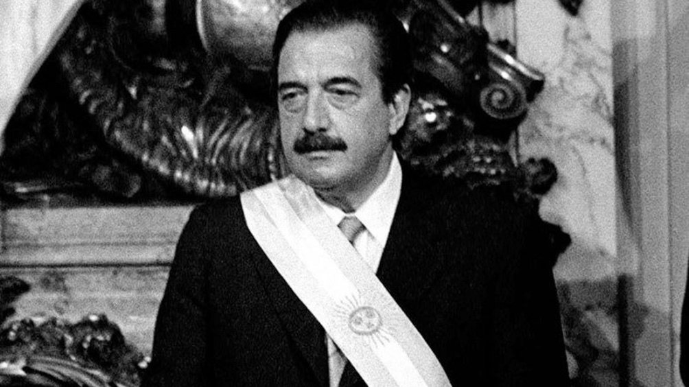 A diez años de su muerte, dirigentes radicales, peronistas y juristas rinden homenaje a Alfonsín