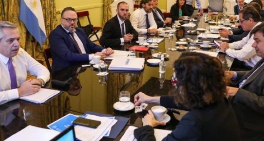 El Gobierno estudia postergar pago de impuestos