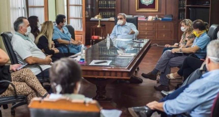 Jalil supervisó el laboratorio local para cotejar COVID19