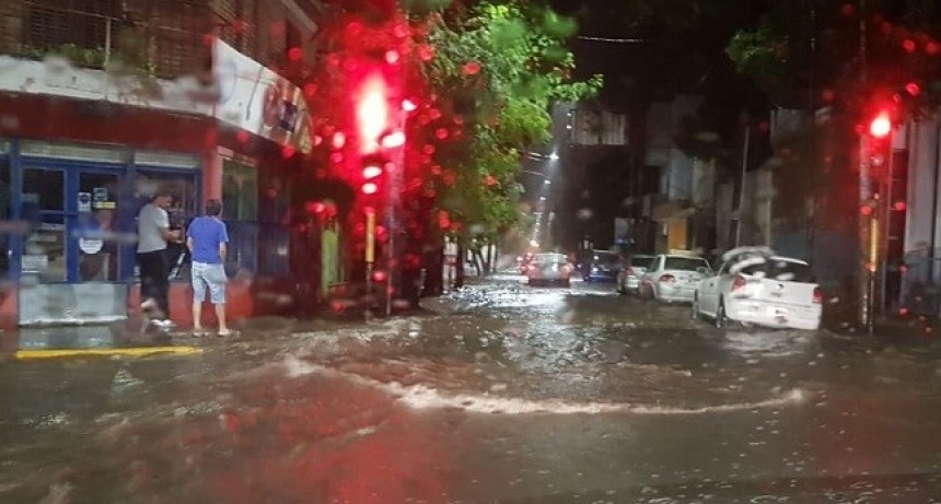 Lluvia torrencial causó problemas en gran parte del Valle Central
