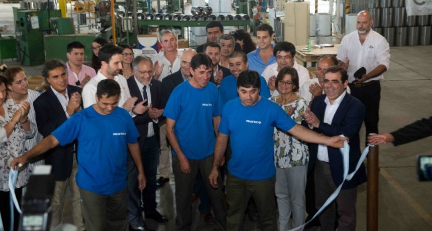 Con fuertes críticas al gobierno de Macri, Corpacci inauguró dos fábricas