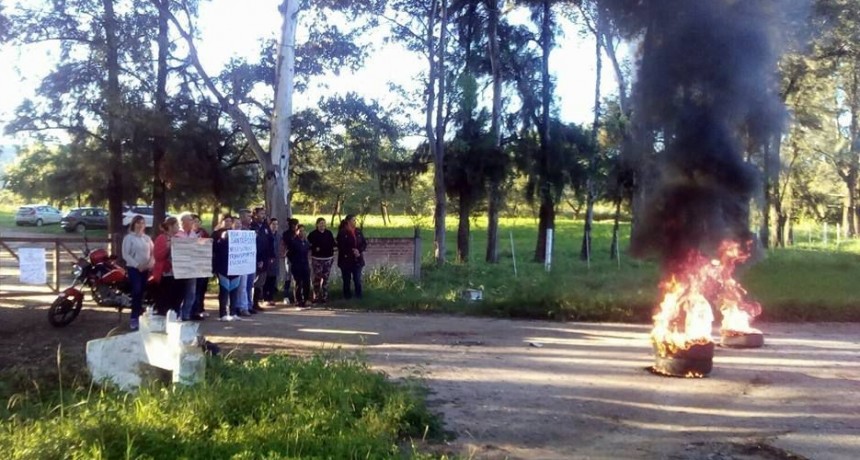 Reclaman la implementación del transporte gratuito para los alumnos de Santa Rosa y Capayán