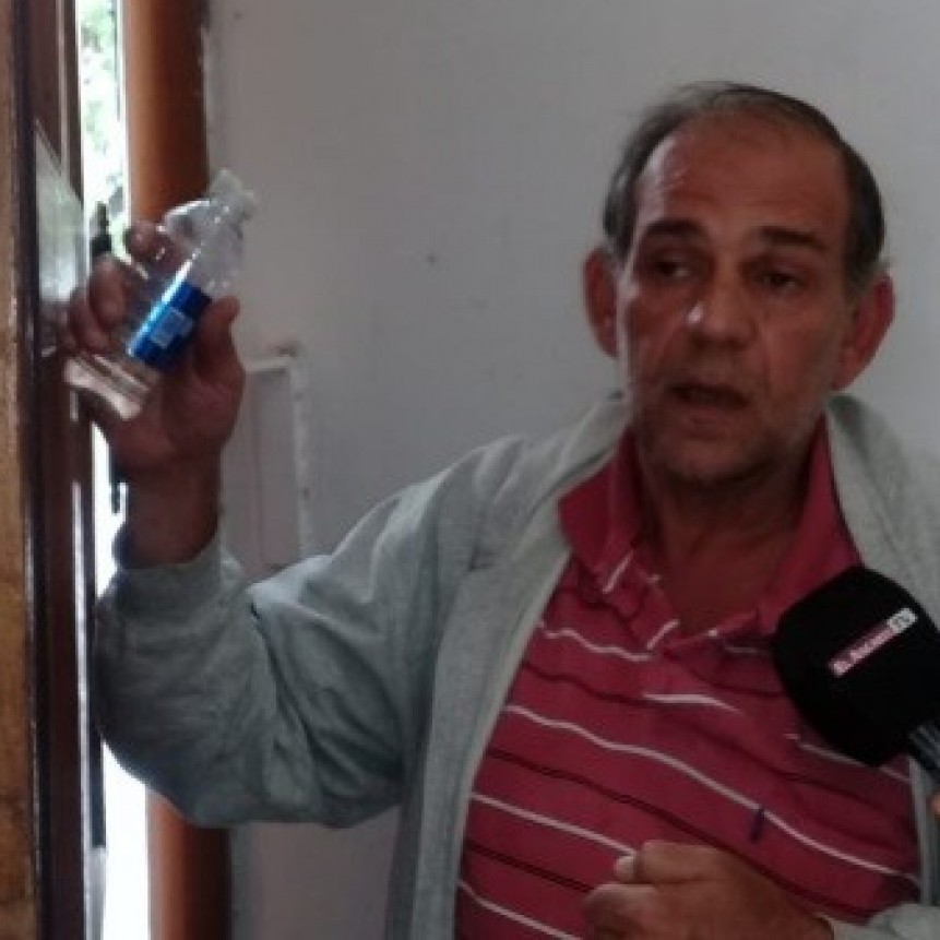 URGENTE: Amenaza con prenderse fuego en Casa de Gobierno