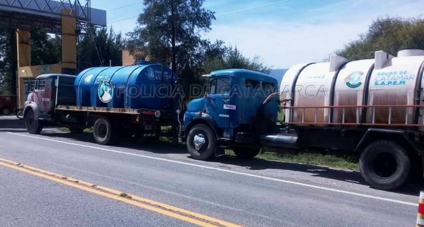 Secuestran dos camiones de Aguas de Catamarca SAPEM en controles