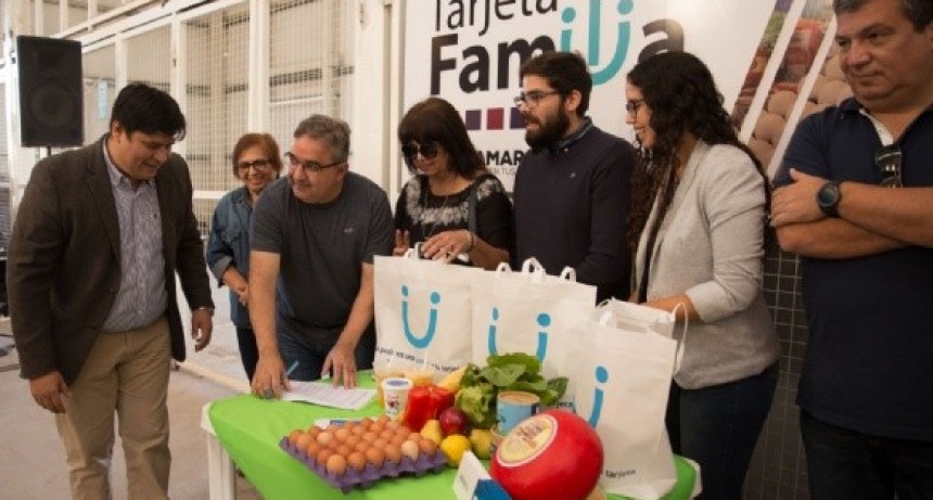 Beneficiarios de la Tarjeta Familia podrán comprar en el Abasto