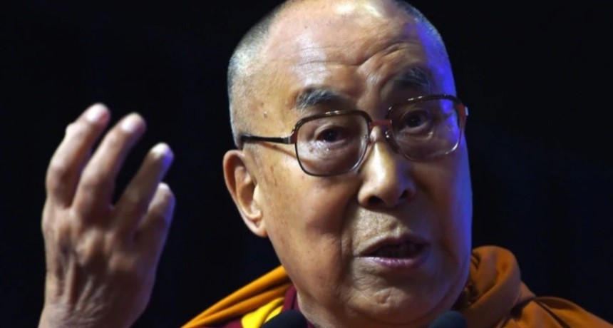 El dalái lama fue hospitalizado en India con una infección respiratoria