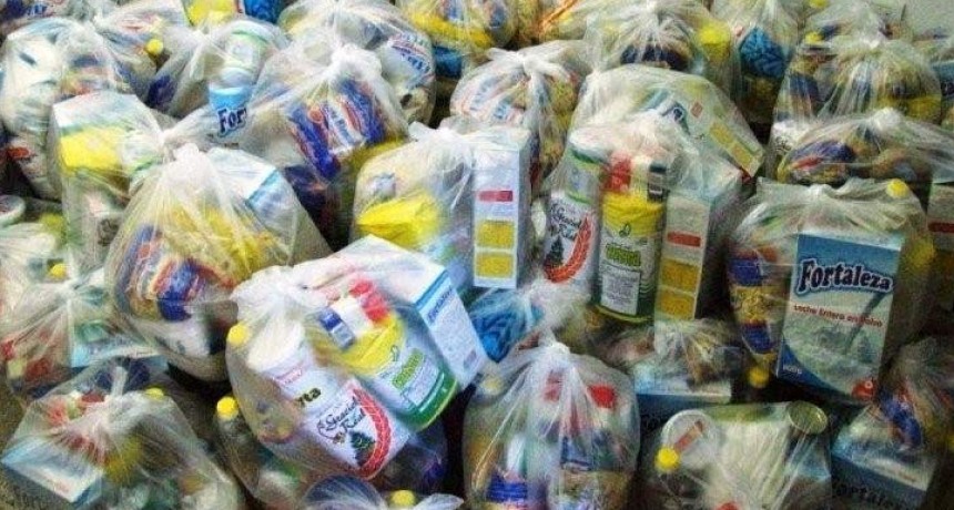 Ex trabajadores de  la 12 de Octubre, la provincia nos asistió solo con un bolsón 