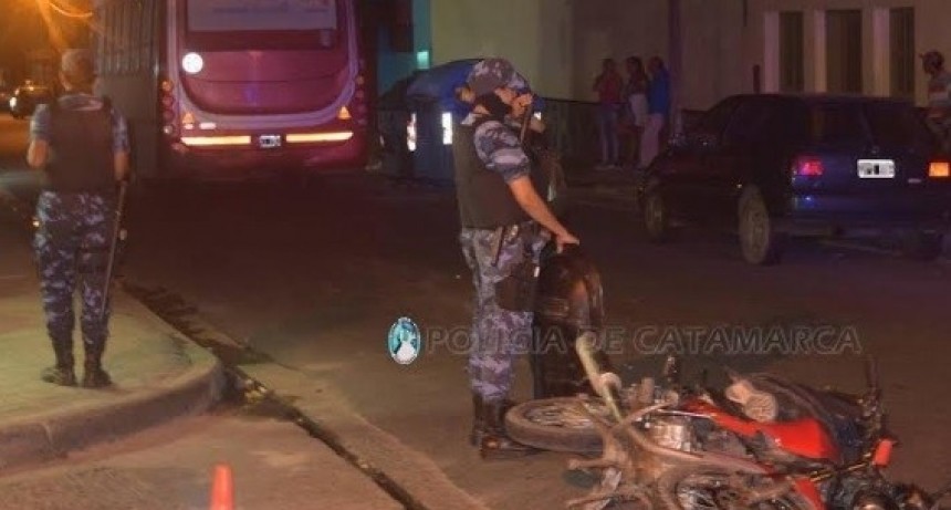 Accidente fatal en la ciudad: murió un motociclista